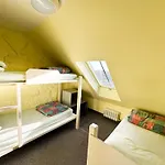 Castle Rock Hostel - Adults Only