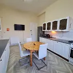 Apex Haymarket Station Apartment
