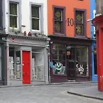 George IV Bridge - Superbly Located 3 Bedroom!