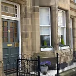 Lovely Main Door 2 Bed Apartment