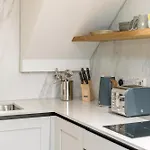 Km Apartments