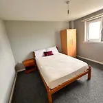 Double Room Close To Edinburgh Airport And Heriot Watt University
