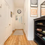 Elegant Edinburgh Stockbridge 2-Bedroom Apartment - Ground Floor