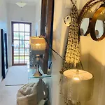Wonderwall - Huge City Garden Room In Luxury House - Free Parking
