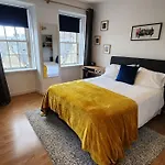 The Eyrie At Tweeddale Court - Historic Royal Mile