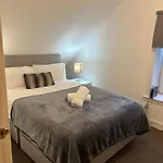 4 Bed Bungalow Near Airport