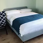 Edinburgh City Centre Old Town Holiday Apartment 3 Bedrooms