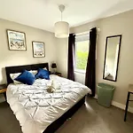 South Gyle House - Superfast Wifi And Free Parking - 7 Minutes From Edinburgh Airport