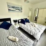 South Gyle House - Superfast Wifi And Free Parking - 7 Minutes From Edinburgh Airport