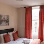 3 Bedroom Apartment With Castle Views