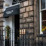 Rooms & Suites Picardy Place