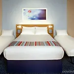 Travelodge Edinburgh Central Princes Street