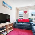 Polwarth Apartment