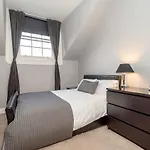 Castle Terrace Apartment