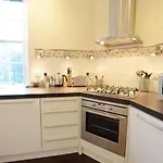 Joivy Modern City Centre Flat Next To Calton Hill