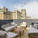 Destiny Scotland - Royal Mile Residence