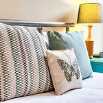 Joivy Royal Mile Apartment In Prime Location