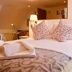1 Bedroom Studio In Edinburgh
