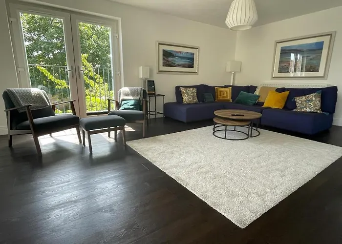 Altido Bright City Centre 2Bed, 2Bath With Free Parking