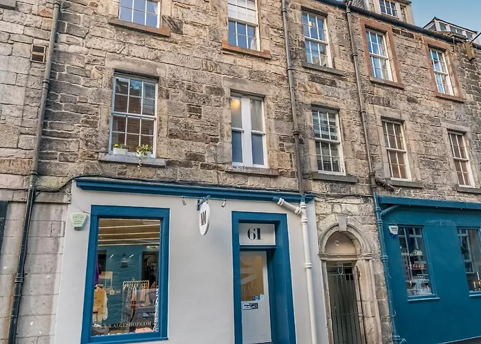 Pass The Keys Cosy And Stylish Open Plan Studio In New Town