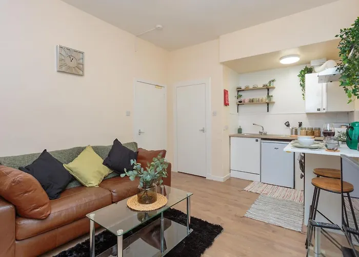Cozy 1B Groundfloor - 8 Minute From City Centre