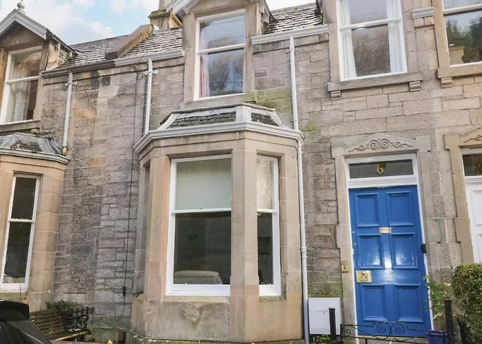 6 Coltbridge Gardens