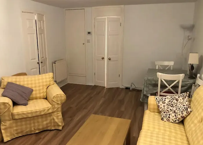 Inviting 1Bd Flat In Edinburgh