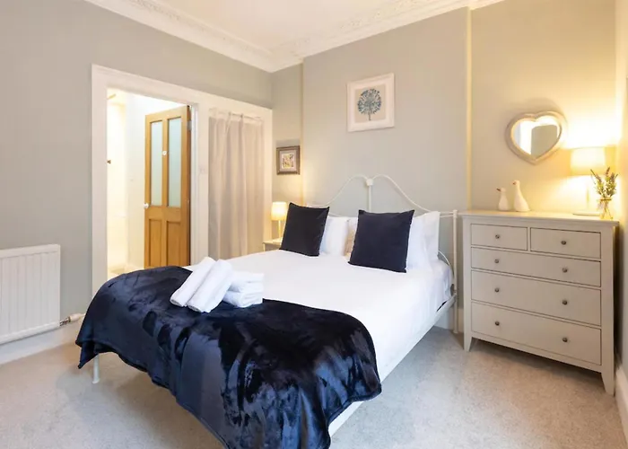 Beautiful 1 Bedroom Flat In Vibrant Stockbridge