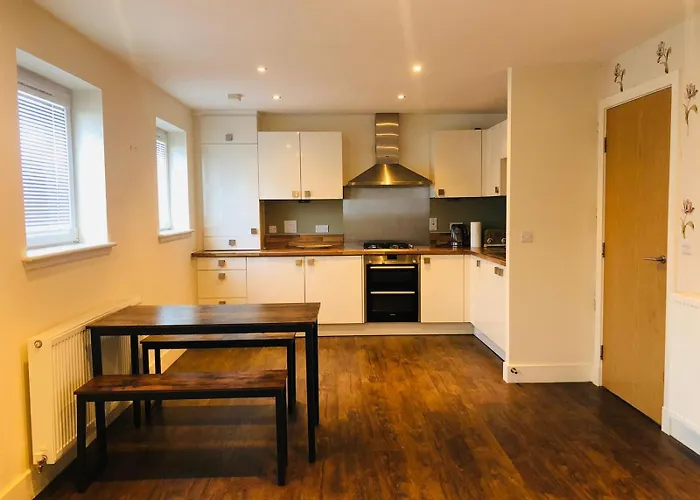 Stunning 2 Bedroom Flat In Edinburgh