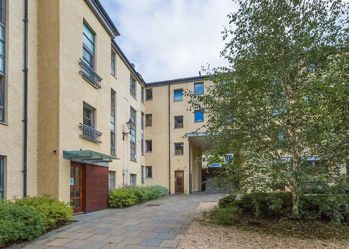 Old Tolbooth Wynd - 388