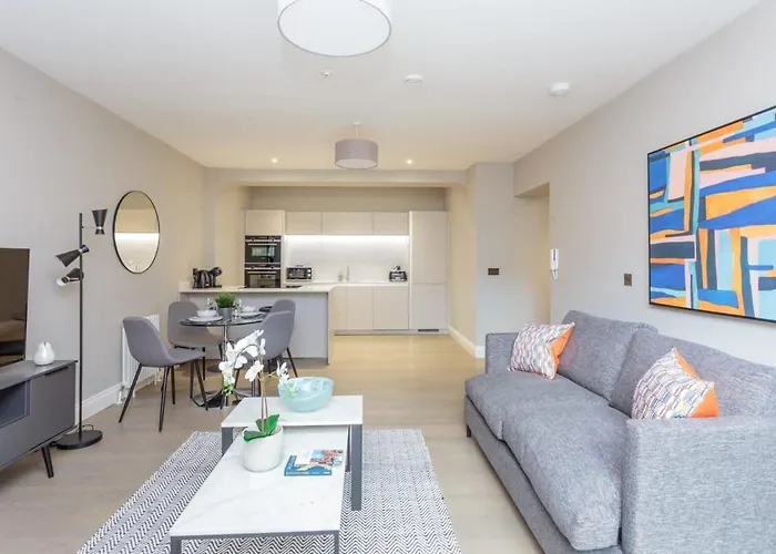 Dragon Suites - Edinburgh City Centre 1 Bed Apartment