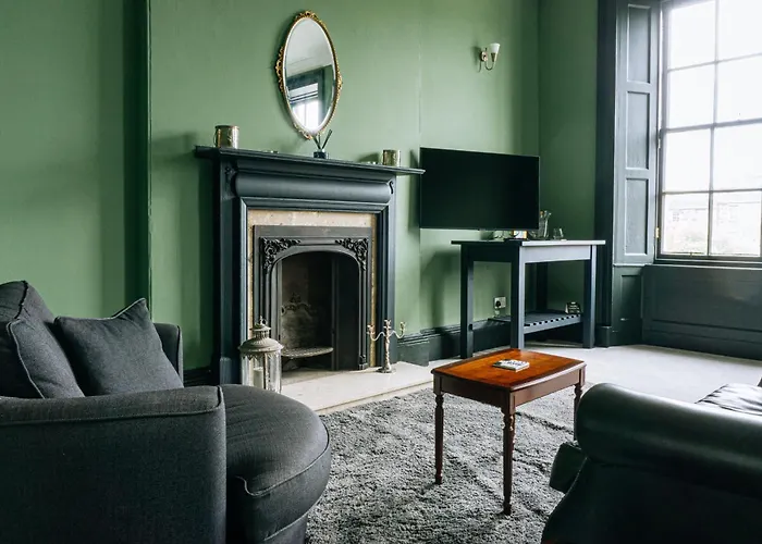 Grade A Listed 2 Bedroom In Edinburgh