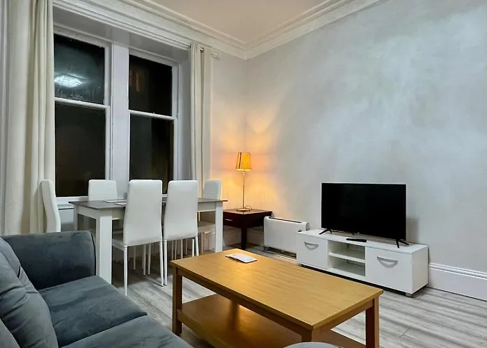 Old Town Royal Mile 2 Bedrooms