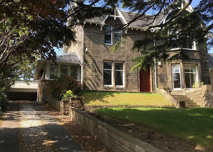 Lanark Residence