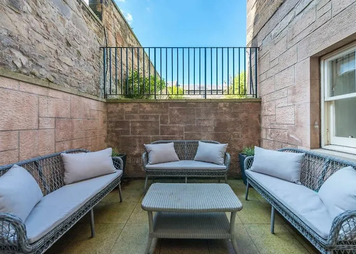Joivy Luxury Apartment With Patio In City Centre