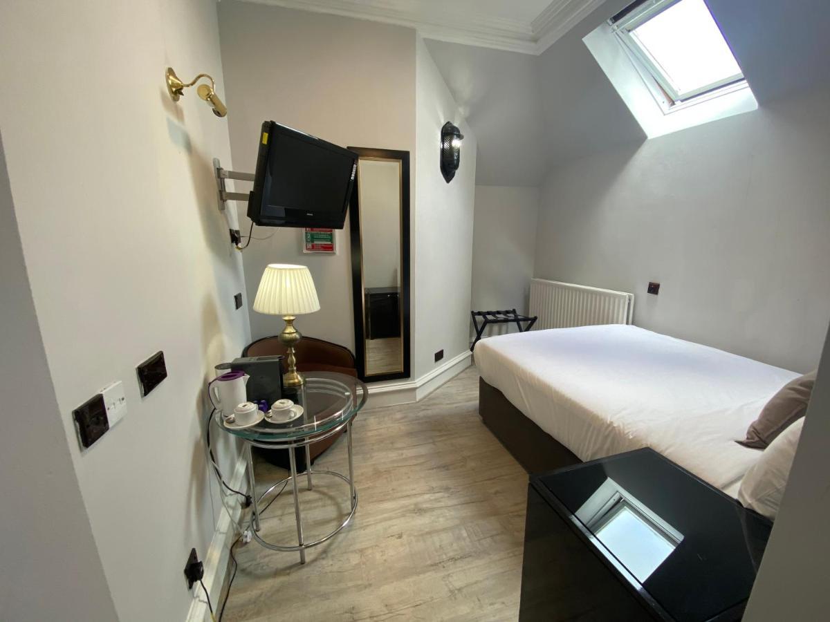 No6 West Coates 3* Edinburgh