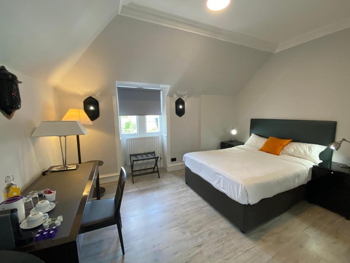 No6 West Coates Hotel