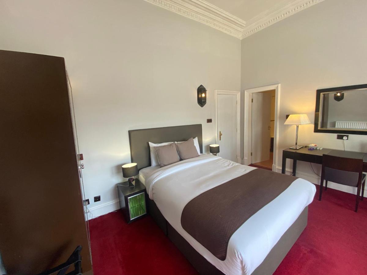 No6 West Coates Hotel