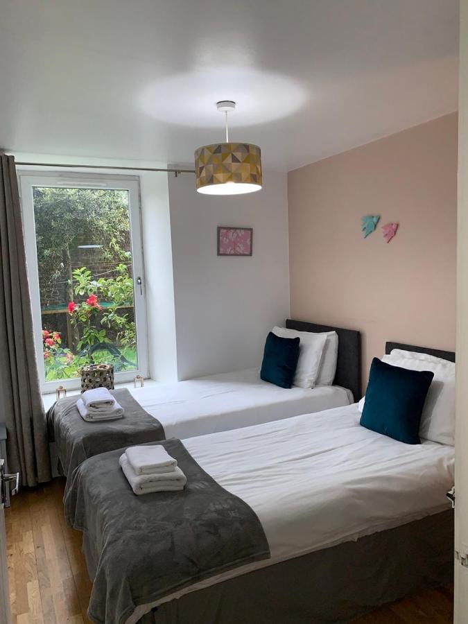 Charming 5-bed In Apartment