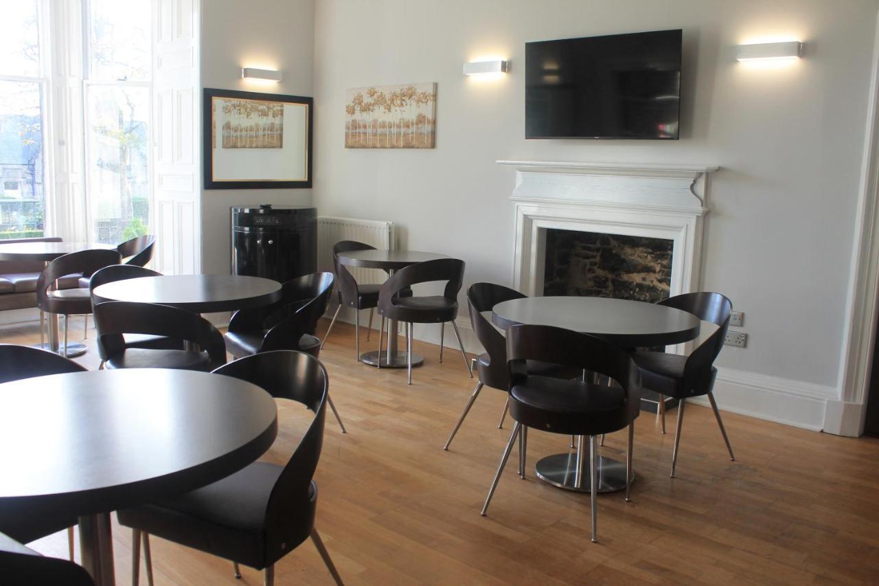 No6 West Coates 3* Edinburgh