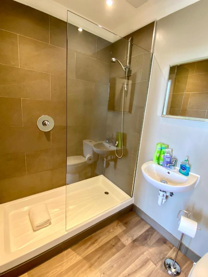 Advocates Apartment *