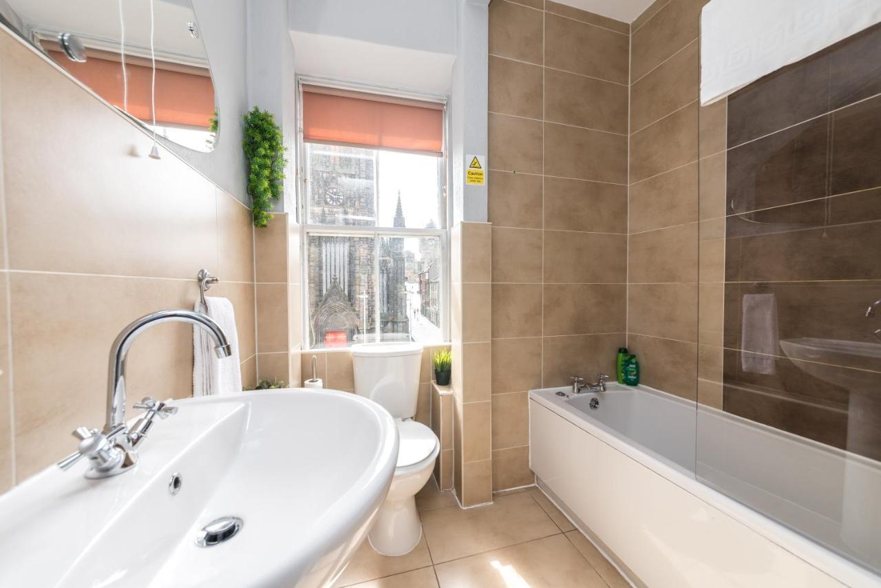 Apartment F&o - 1 Bedroom Royal Mile Stunning Castle View Sleeps 2