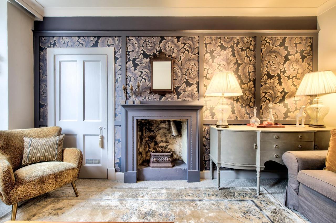 Hamilton Place - Beautiful And With Private Entrance Sleeps 4 Apartment