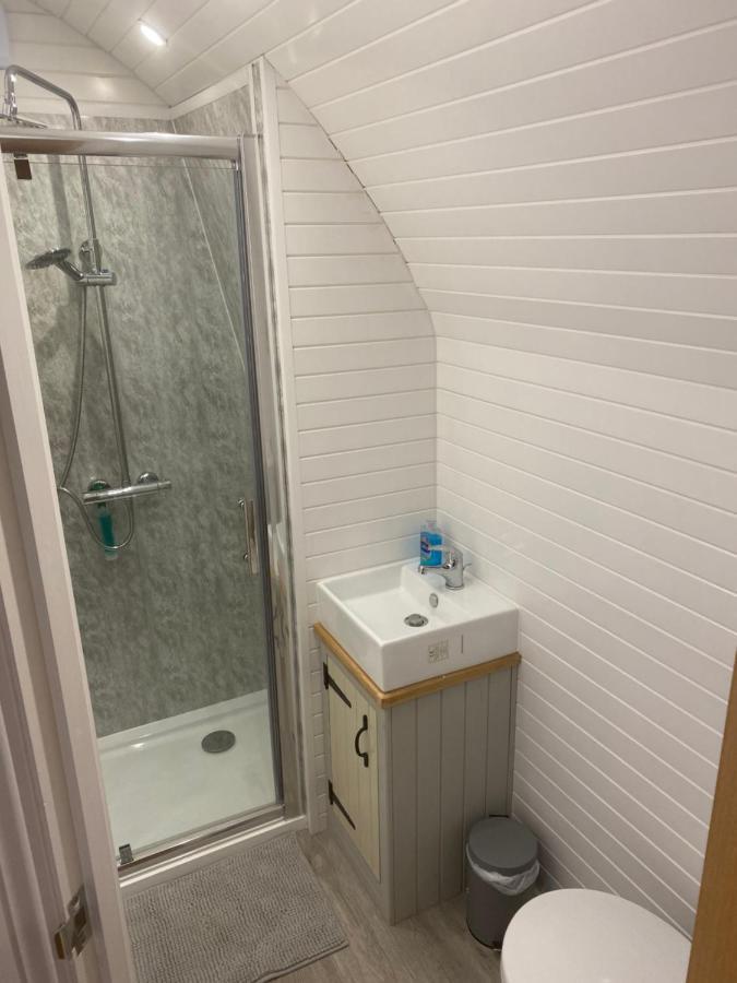 The Pod With Hot Tub Juniperlea *