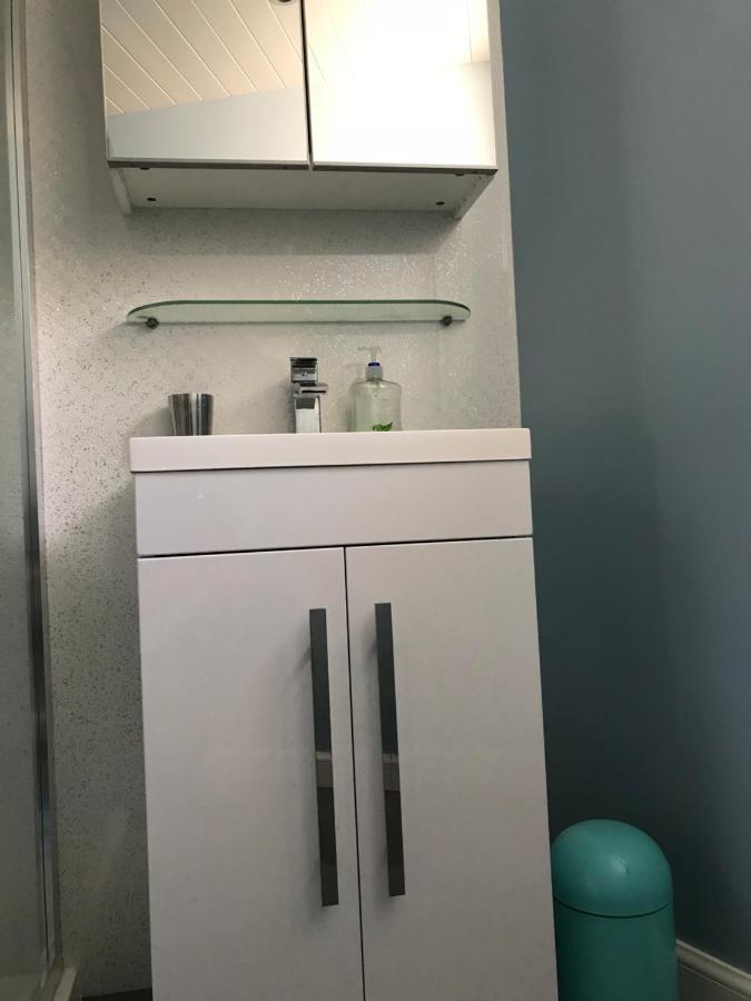 Centre Old Town 3 Bedrooms Apartment *