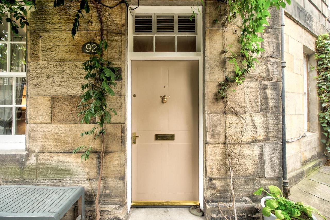 Hamilton Place - Beautiful And With Private Entrance Sleeps 4 *