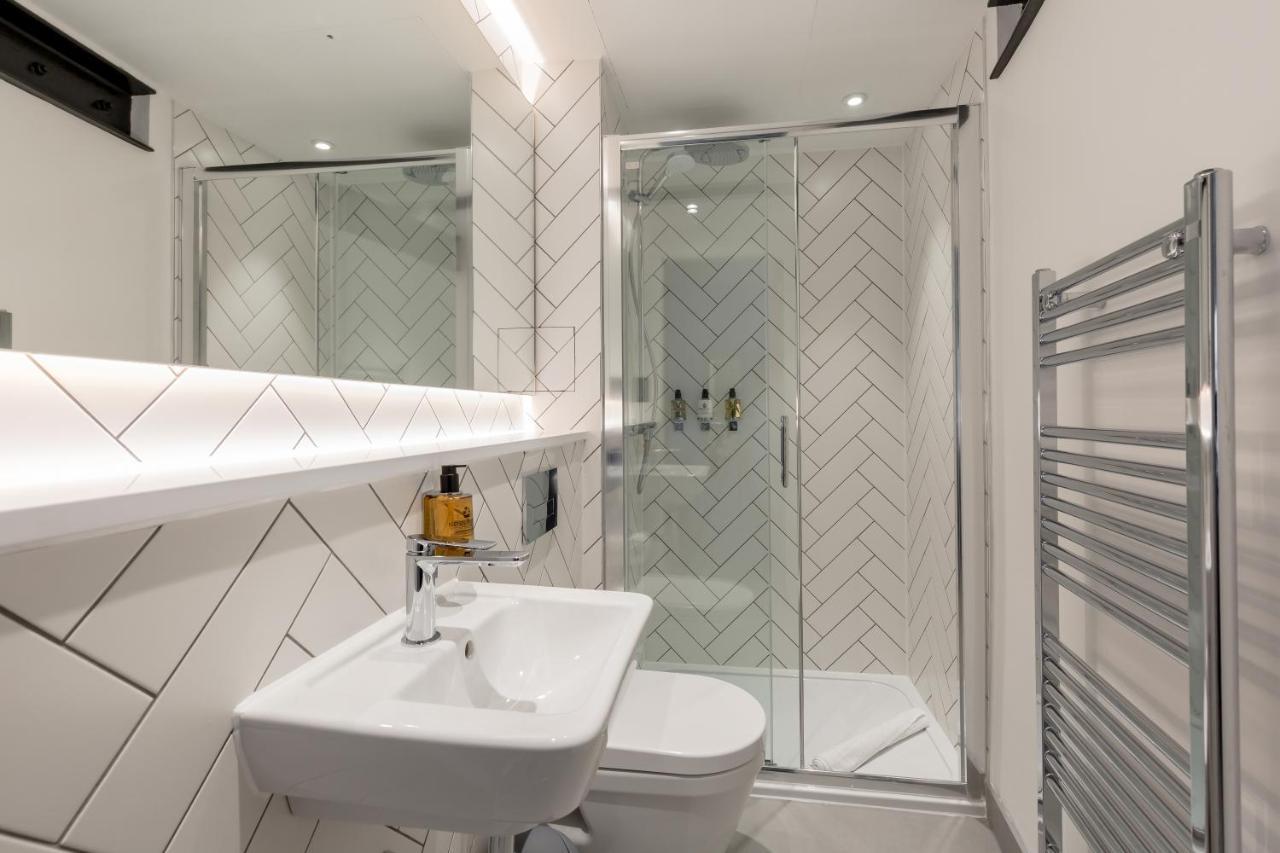 Destiny Scotland Market Street Apartment Edinburgh