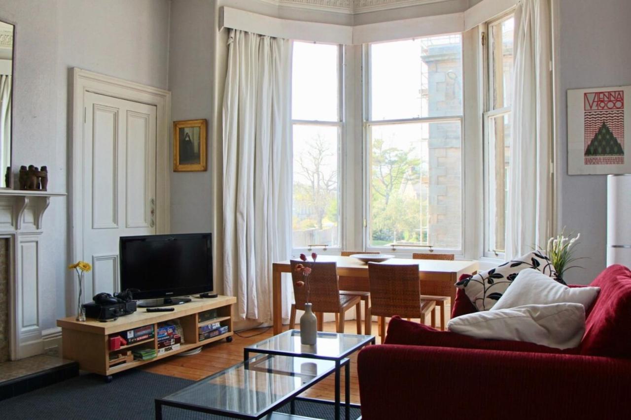 Classic Flat In The Heart Of Morningside Edinburgh
