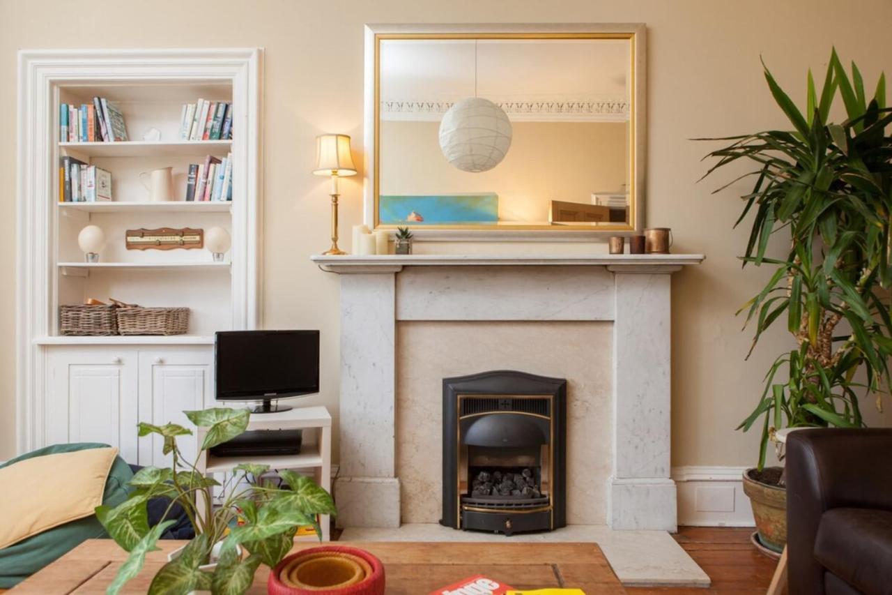 Amazing 4 Bedroom Just Off The Meadows * Edinburgh