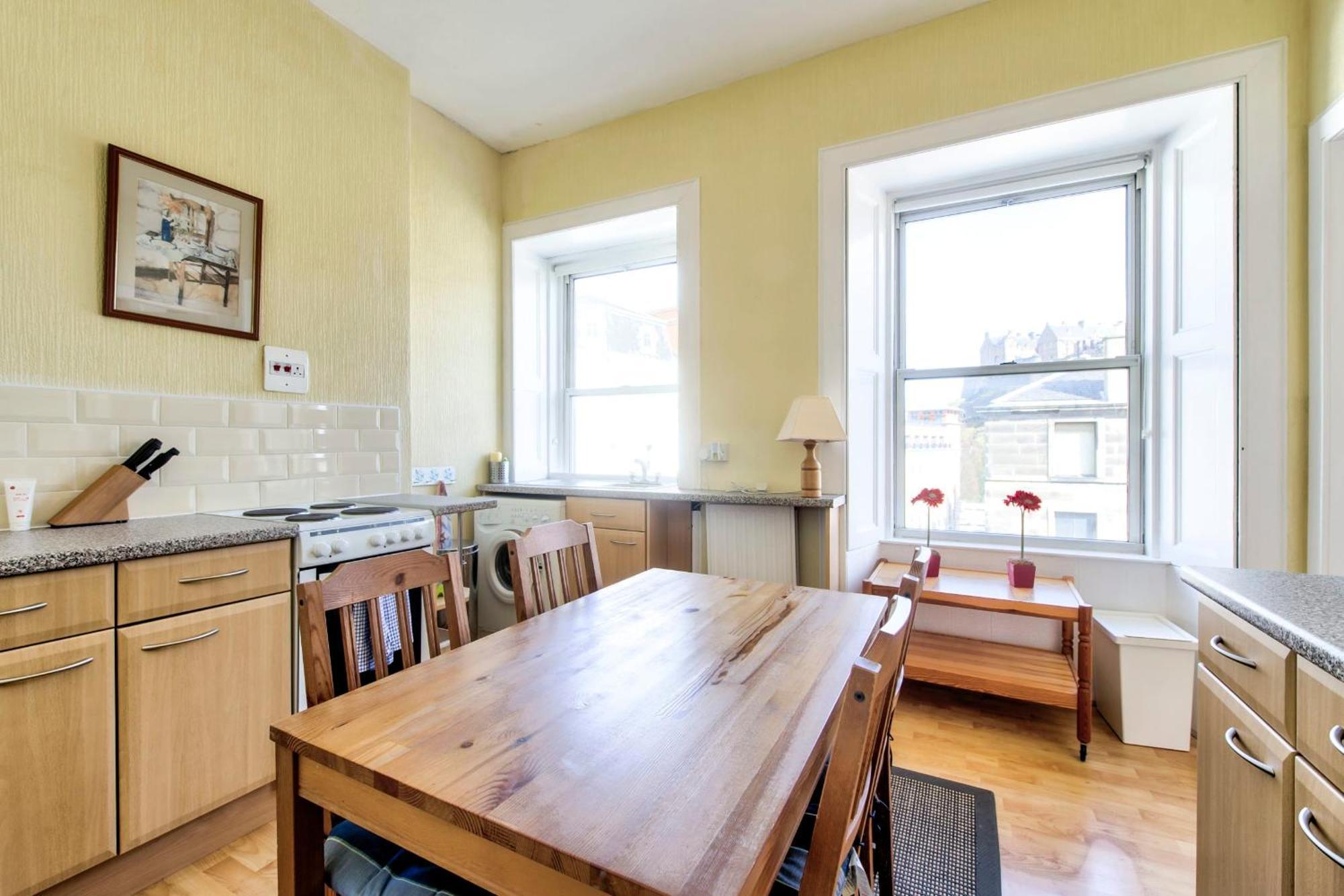 Guestready - Castle View On Quiet Street Apartment Edinburgh